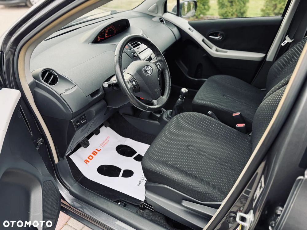 Toyota Yaris 1.4 D-4D - 14