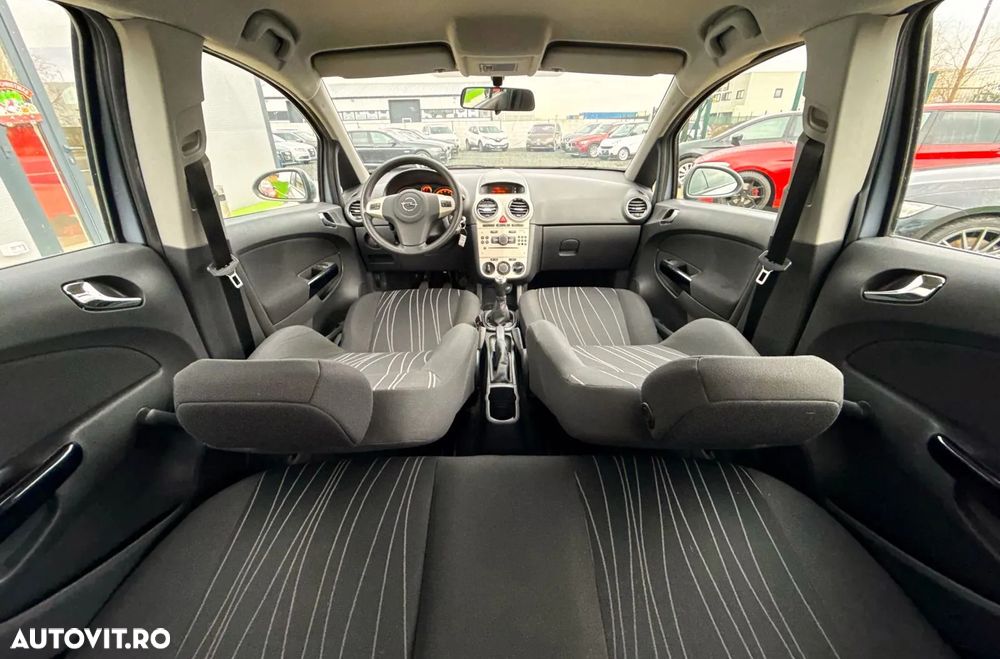 Opel Corsa 1.2i Essentia - 19