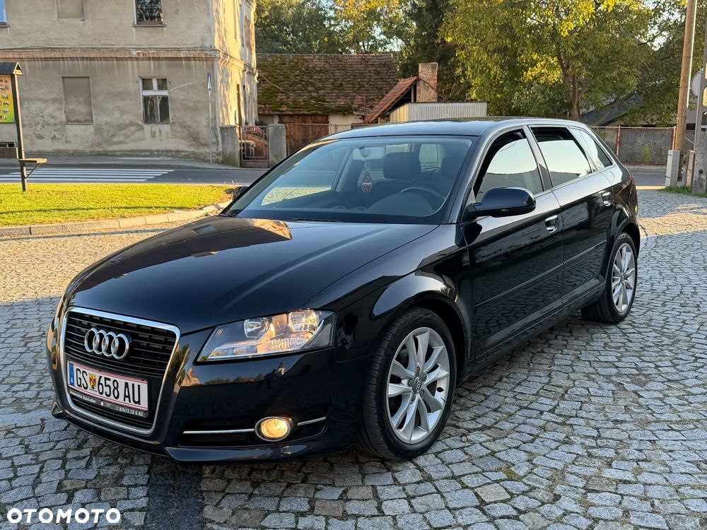 Audi A3 Sportback - 2