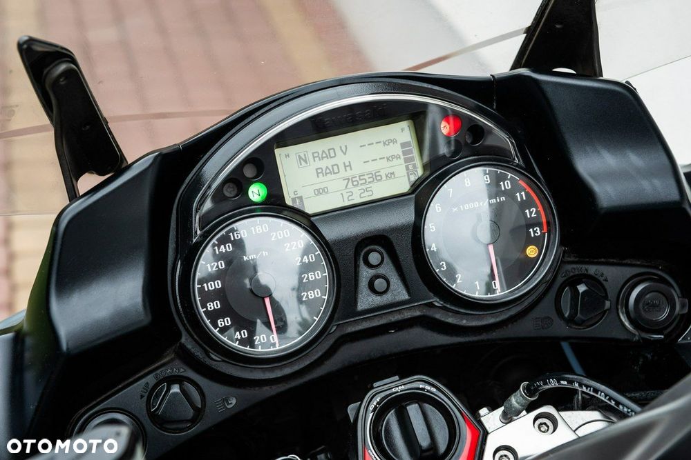 Kawasaki GTR - 8