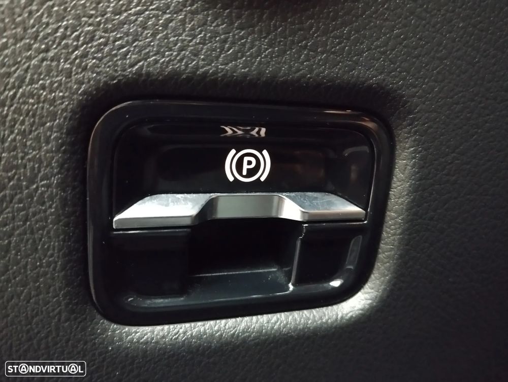 Mercedes-Benz C 300 d AMG Line - 23