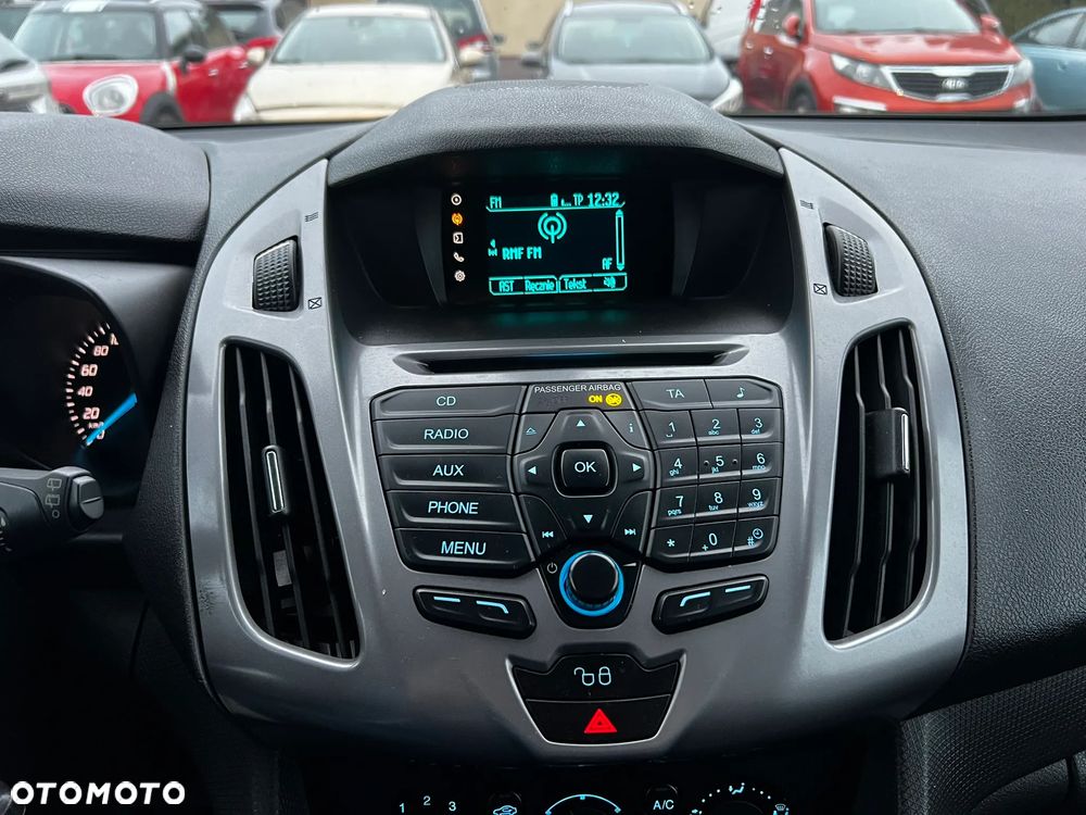Ford Transit Connect - 16