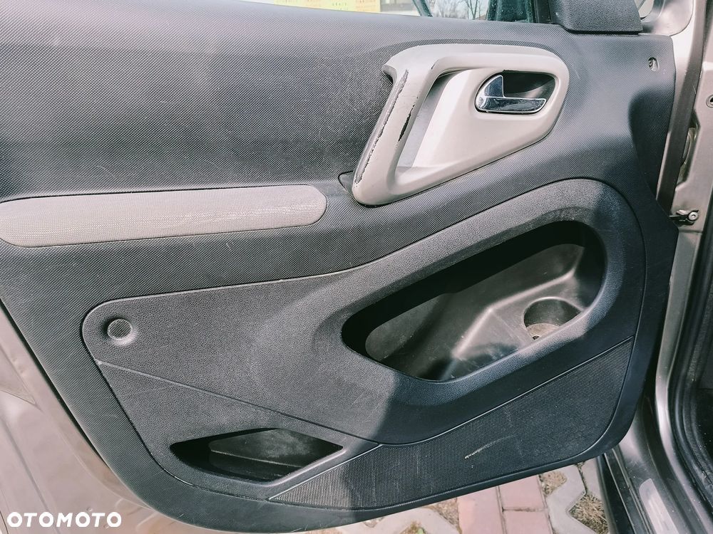 Peugeot Partner 110 Tendance mit Familien-Paket - 14