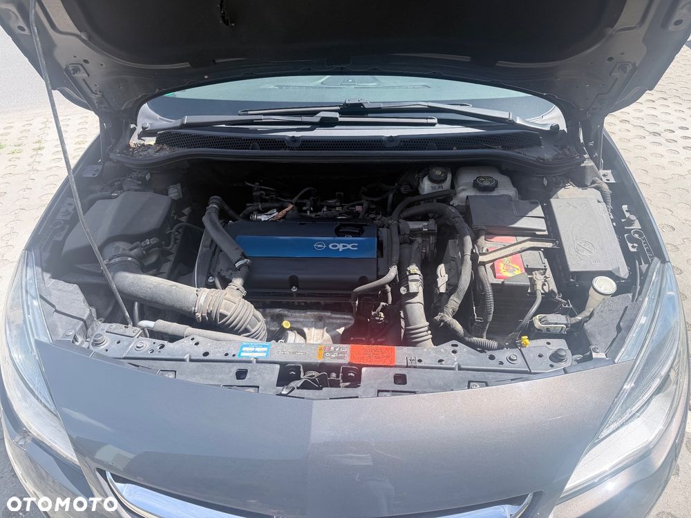Opel Astra 1.6 T Sport - 2