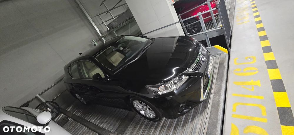 Lexus CT 200h Elite - 10