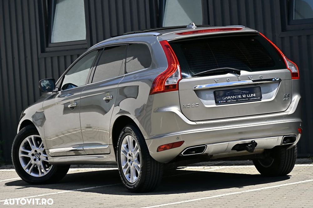 Volvo XC 60 D5 AWD Geartronic Summum - 6