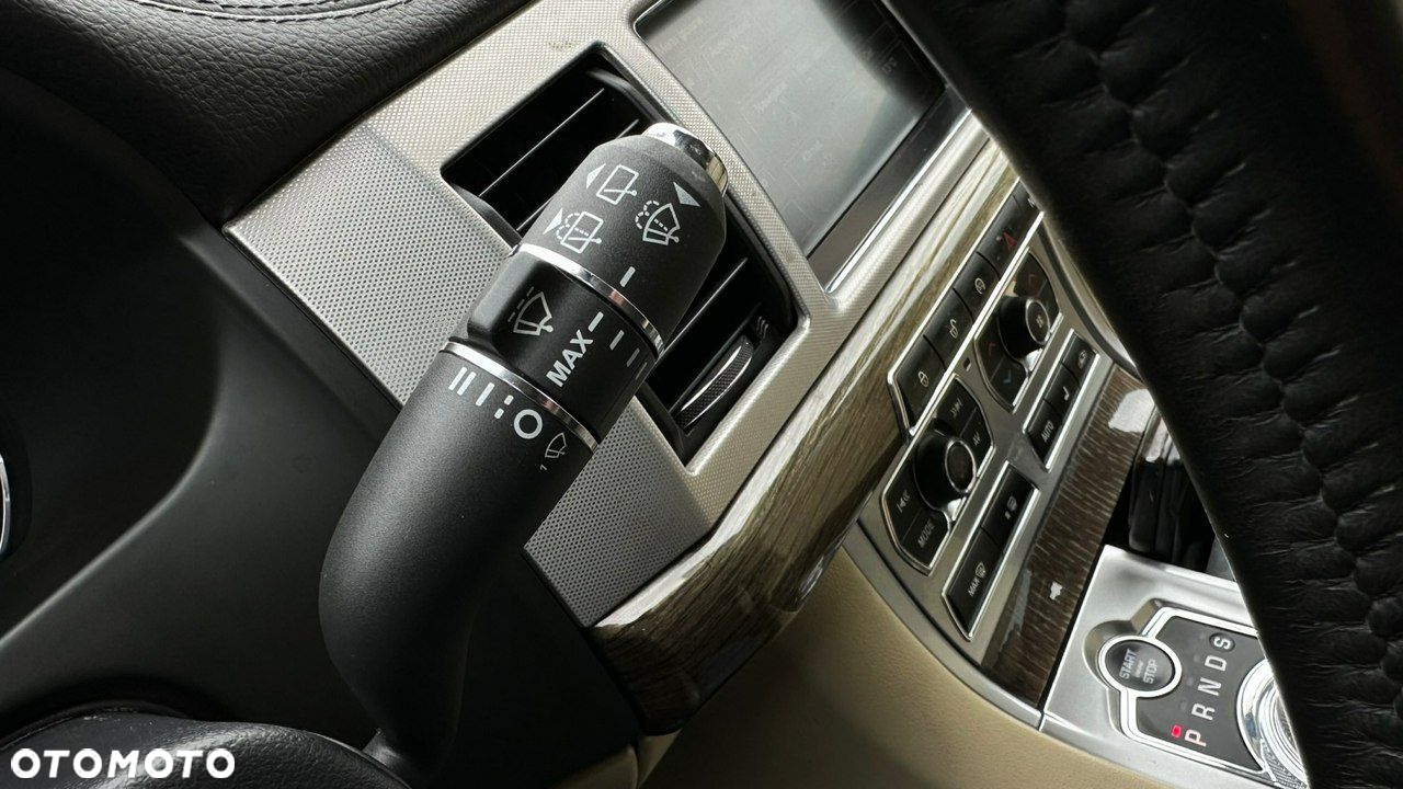Jaguar XF 2.2 D Luxury - 29