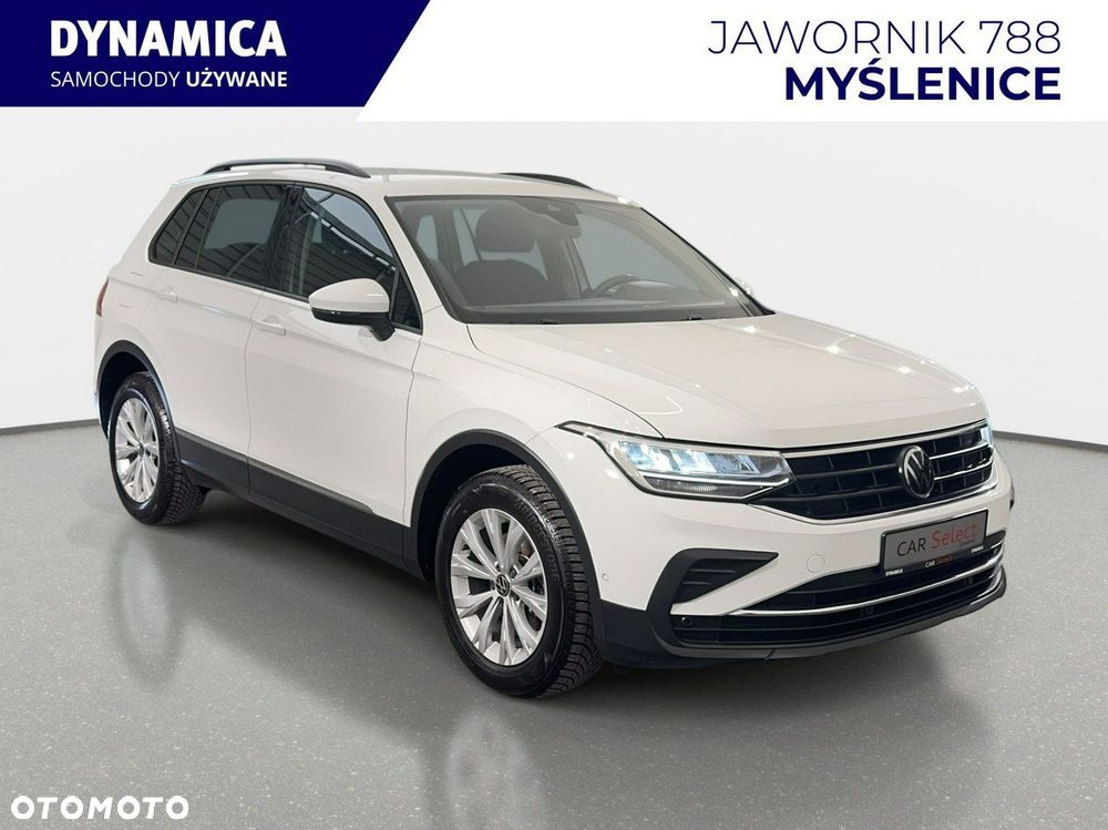 Volkswagen Tiguan - 1