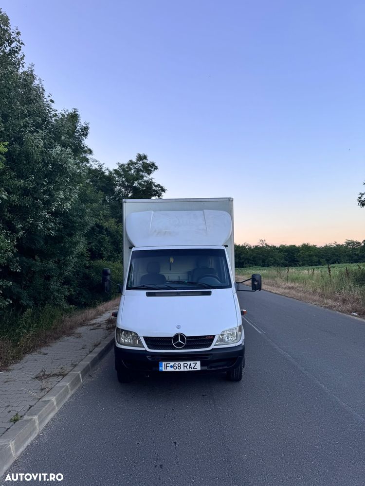 Mercedes-Benz Sprinter - 2