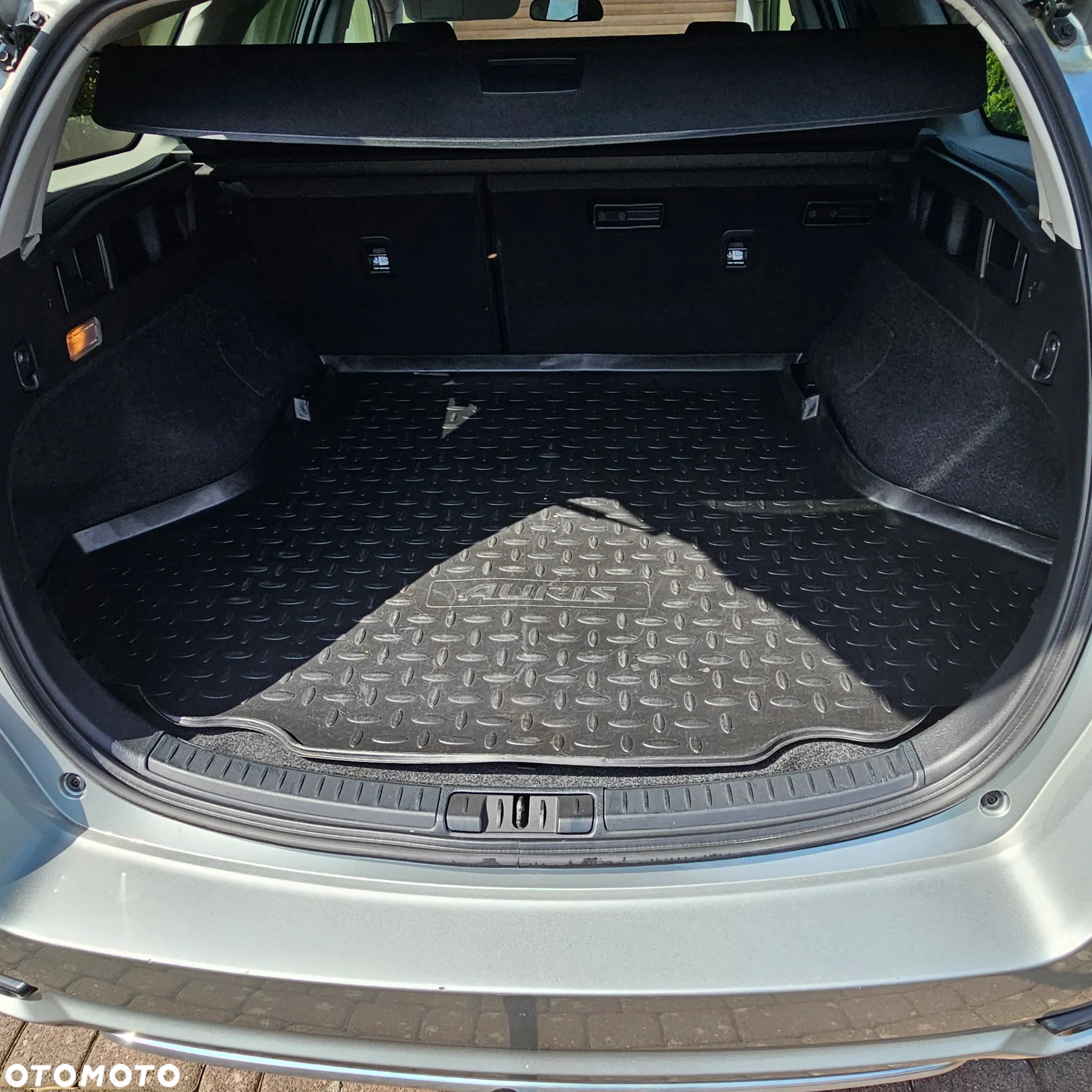 Toyota Auris 1.6 D-4D Touring Sports Comfort - 9