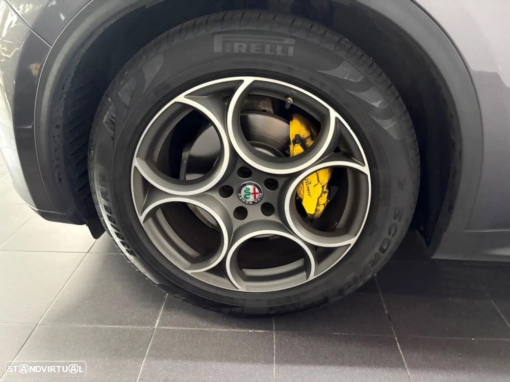 Alfa Romeo Stelvio — fotografia 52