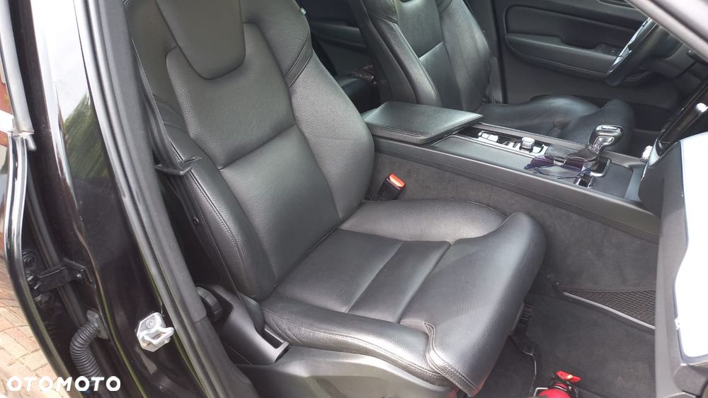 Volvo XC 60 D4 Geartronic Momentum Pro - 22