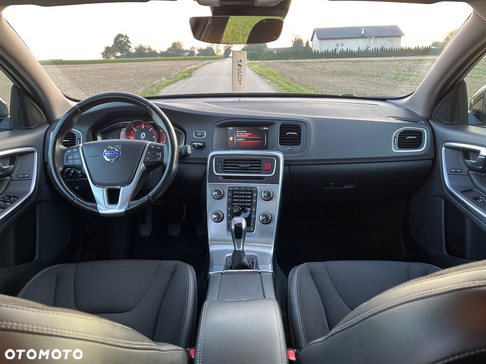 Volvo V60 D3 Drive-E Summum - 19