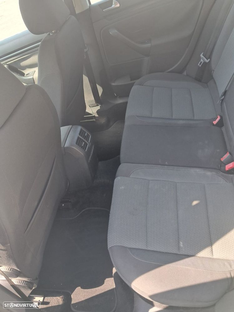 Volkswagen Golf Variant 2.0 TDi Confortline — fotografia 15