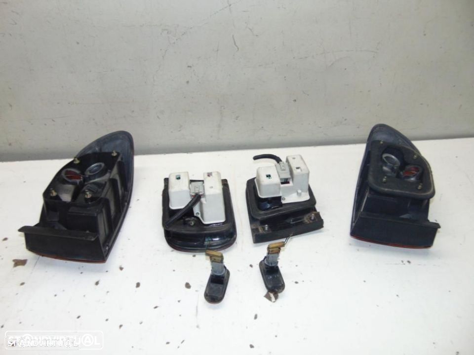 Honda Civic coupê 1993 farolins - 4