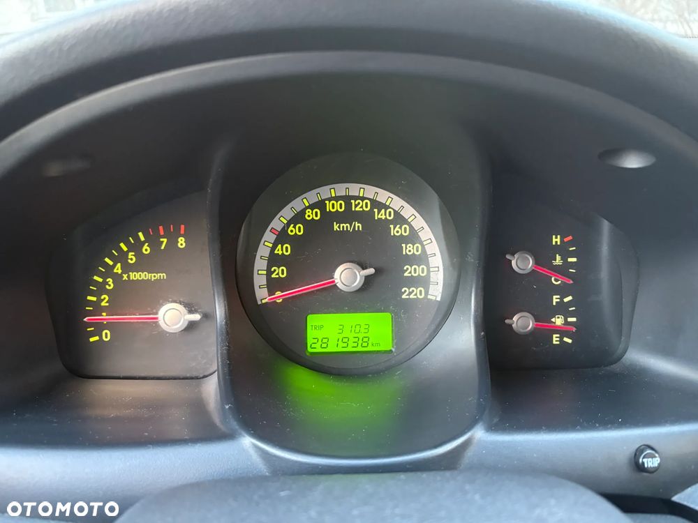 Kia Sportage 2.0 2WD LX - 13