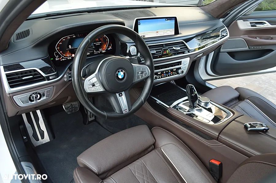 BMW Seria 7 730d xDrive MHEV - 35