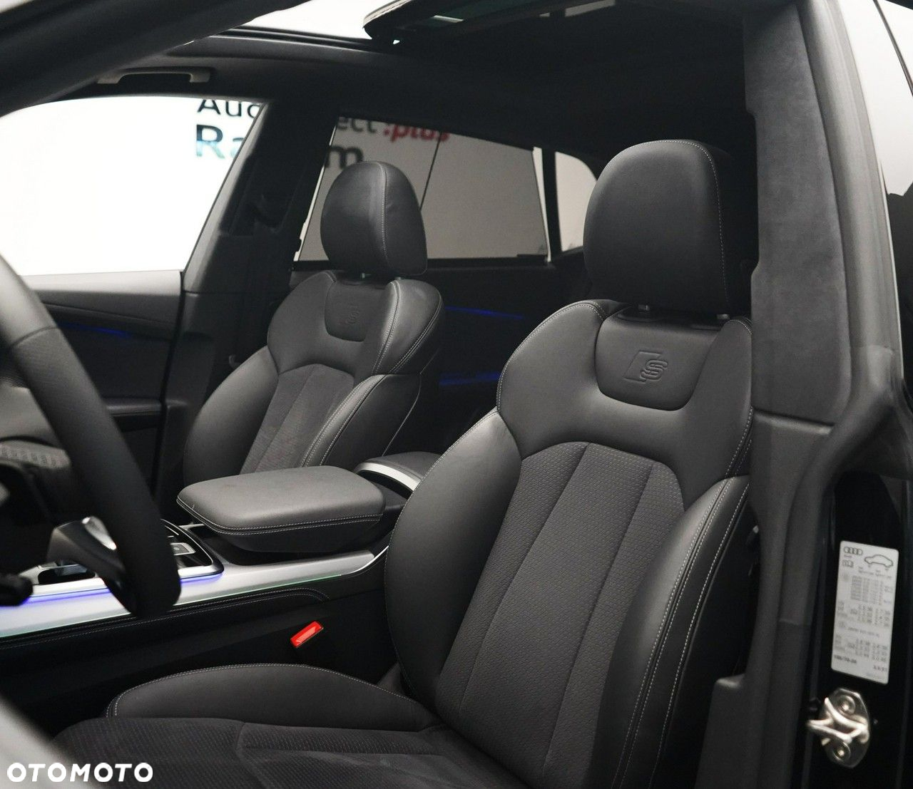 Audi Q8 - 16