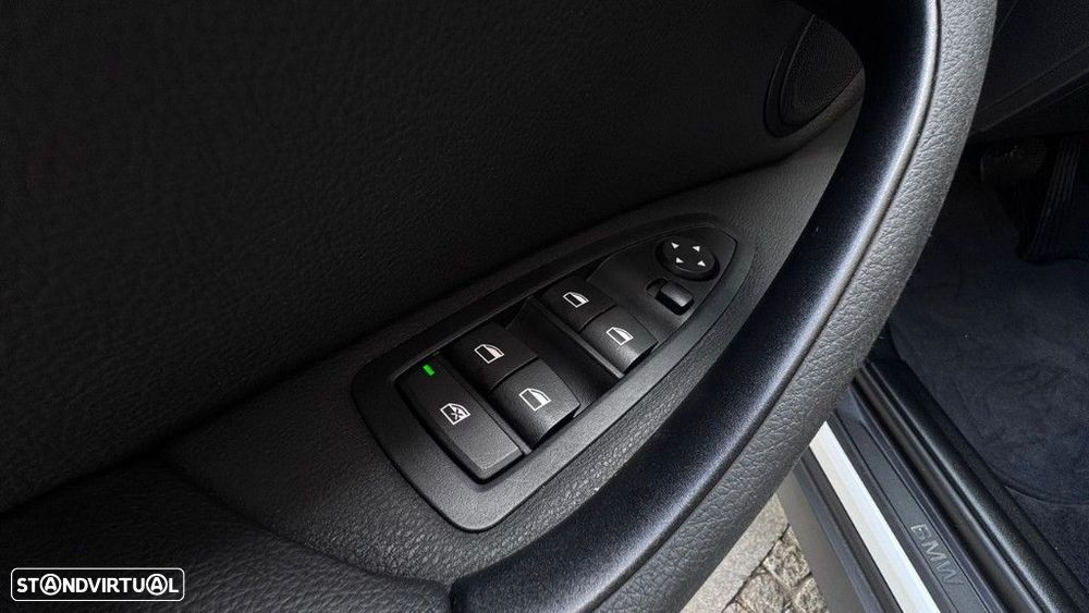 BMW X1 16 d sDrive Auto - 11