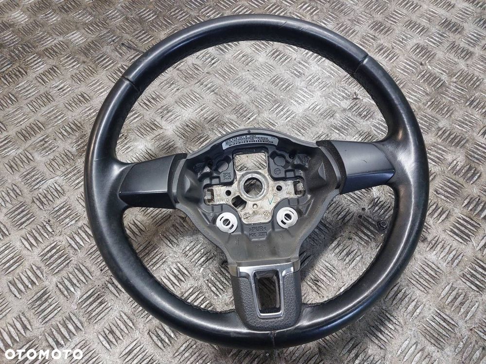 KIEROWNICA VOLKSWAGEN GOLF VI 5C0419091A ID: 236307 - 1