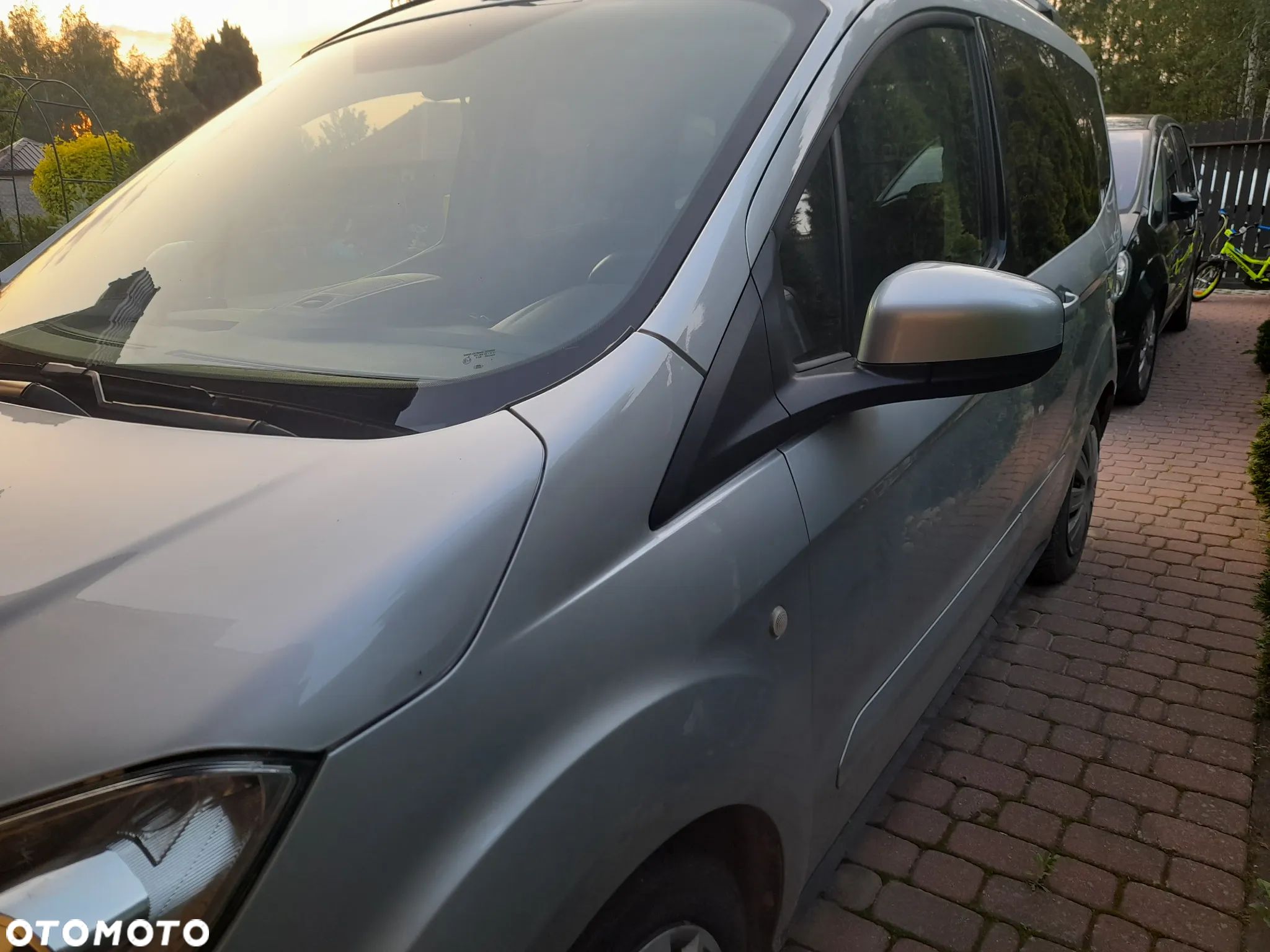 Ford Tourneo Courier 1.0 EcoBoost Titanium - 1