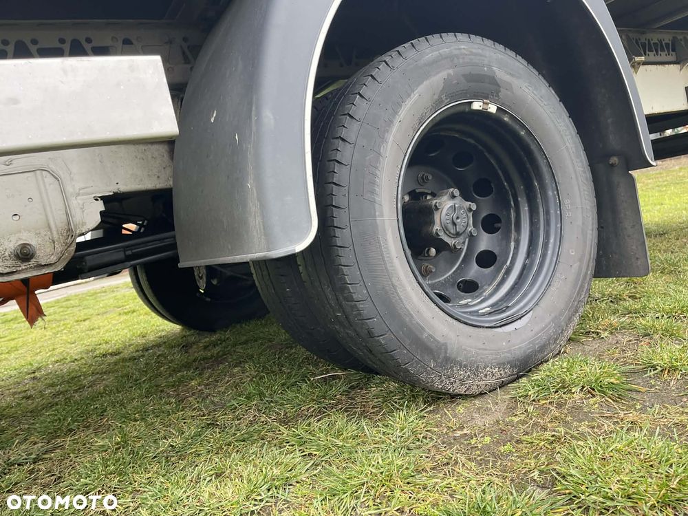 Volkswagen Crafter - 13