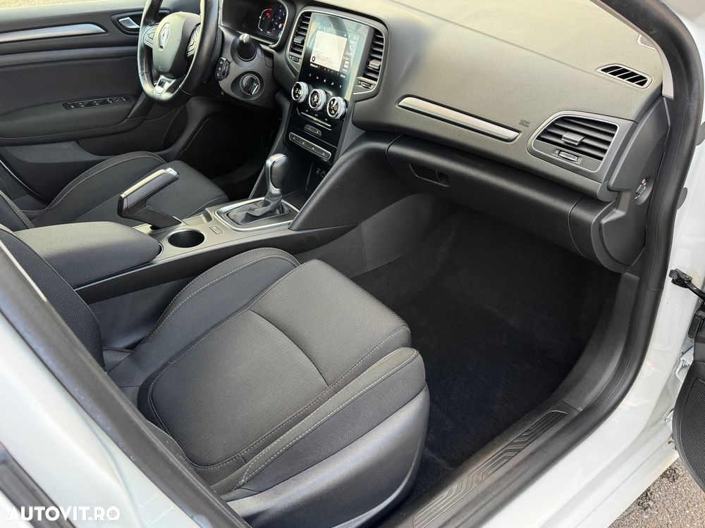 Renault Megane BLUE dCi EDC Limited - 32