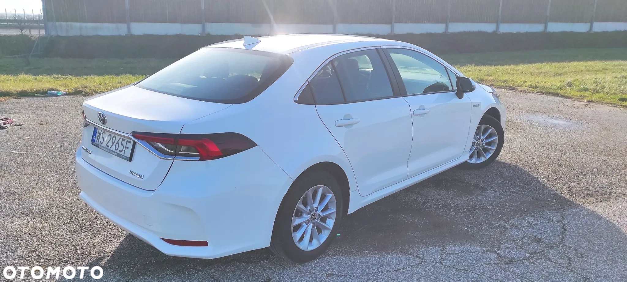 Toyota Corolla 1.8 Hybrid Comfort - 11