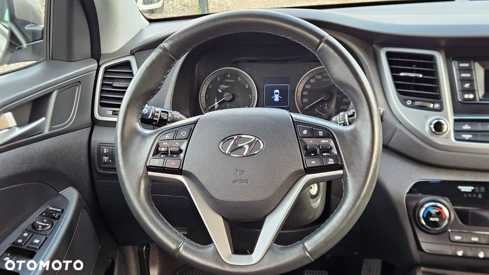 Hyundai Tucson 1.6 GDI BlueDrive Style 2WD - 18
