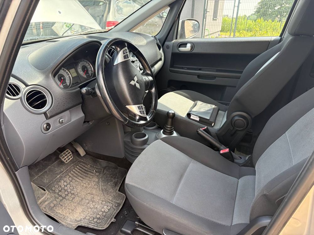 Mitsubishi Colt 1.3 Intense - 10
