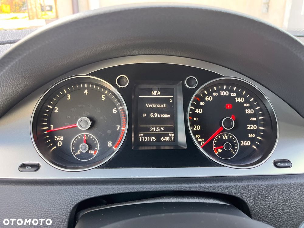 Volkswagen Passat - 39