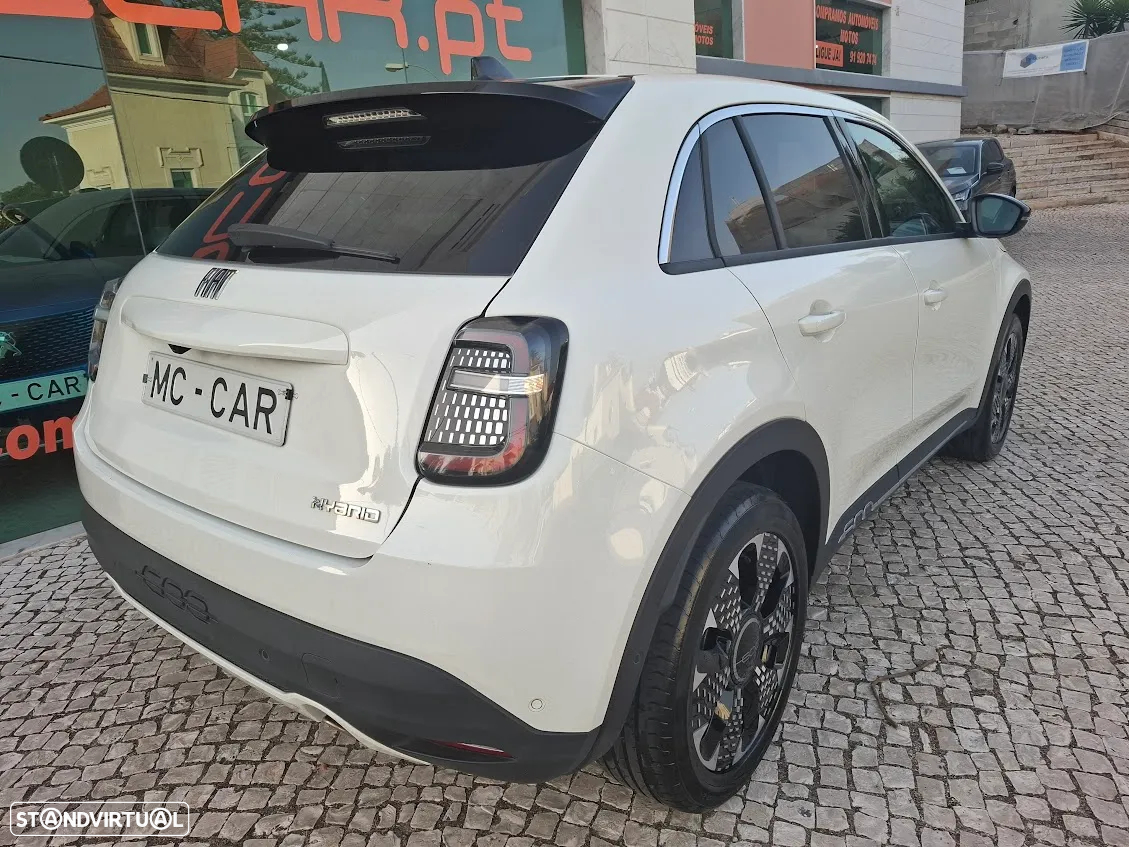 Fiat 600 HYBRID 125 Anos Edition - 6