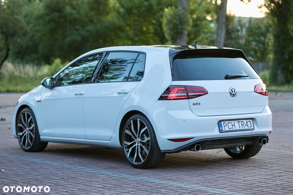Volkswagen Golf 2.0 TSI BMT GTI Performance - 4