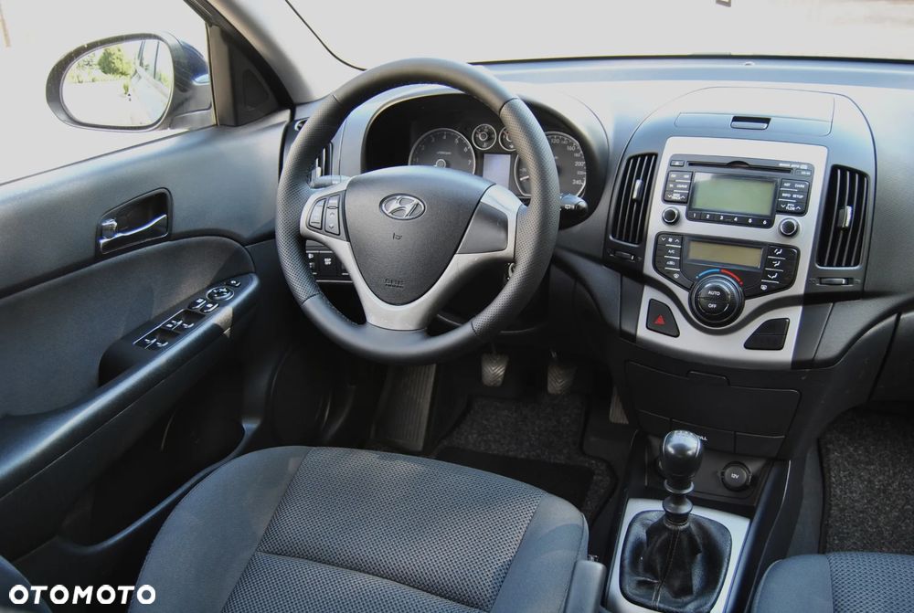 Hyundai i30 i30cw 1.6 Edition Plus - 11
