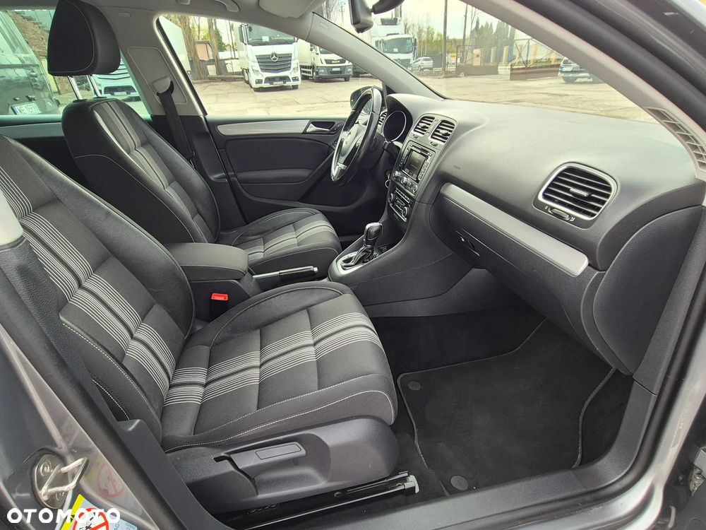 Volkswagen Golf 2.0 TDI DPF DSG MATCH - 29