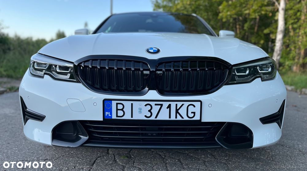 BMW Seria 3 330i - 8