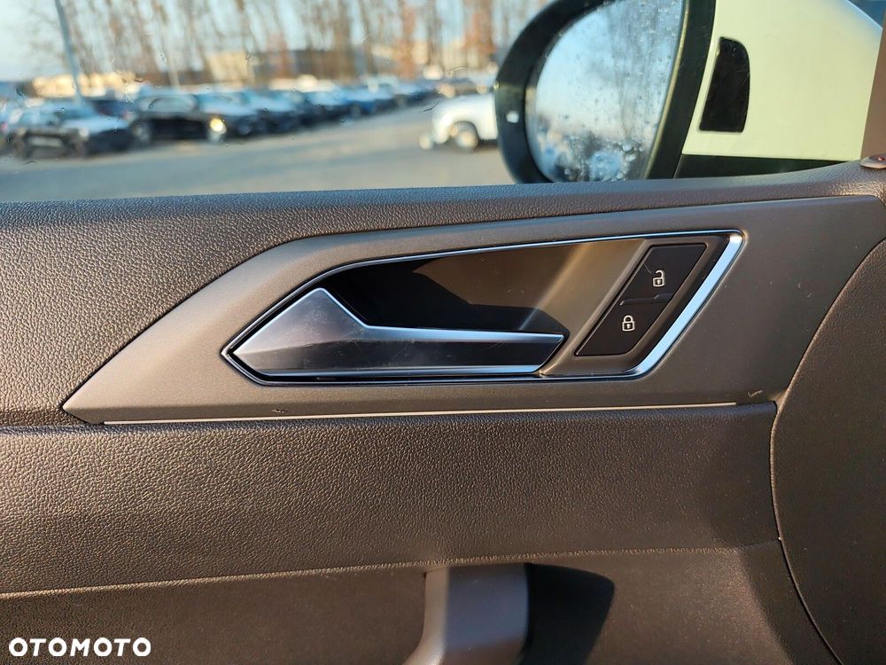 Volkswagen Taigo 1.5 TSI ACT R-Line Plus DSG - 20