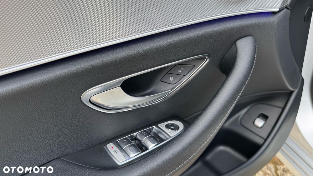 Mercedes-Benz Klasa E 220 d 9G-TRONIC - 14
