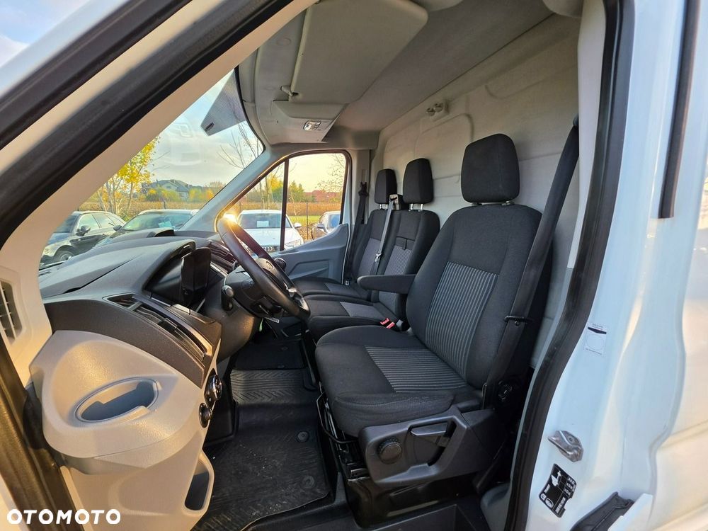 Ford Transit - 33