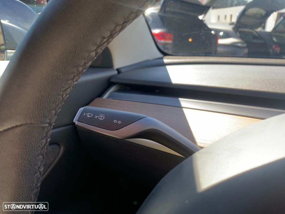 Tesla Model 3 - 20