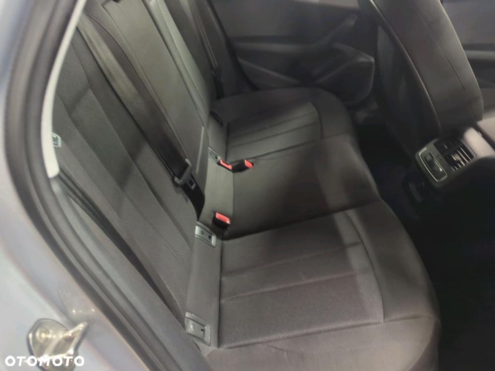Audi A4 Limousine 35 TFSI mHEV Advanced S tronic - 15