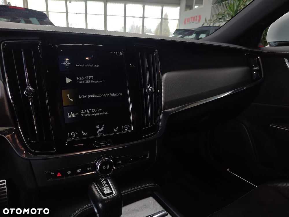 Volvo V90 D4 R-Design - 8