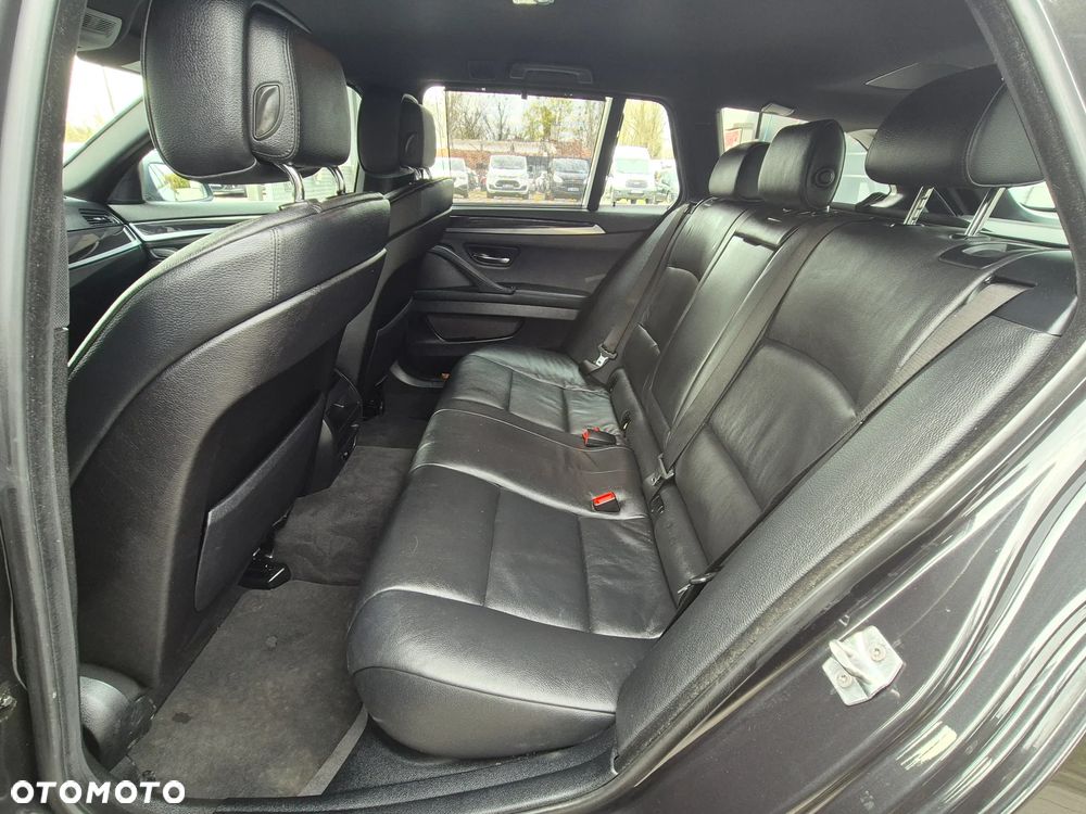 BMW Seria 5 520i - 27
