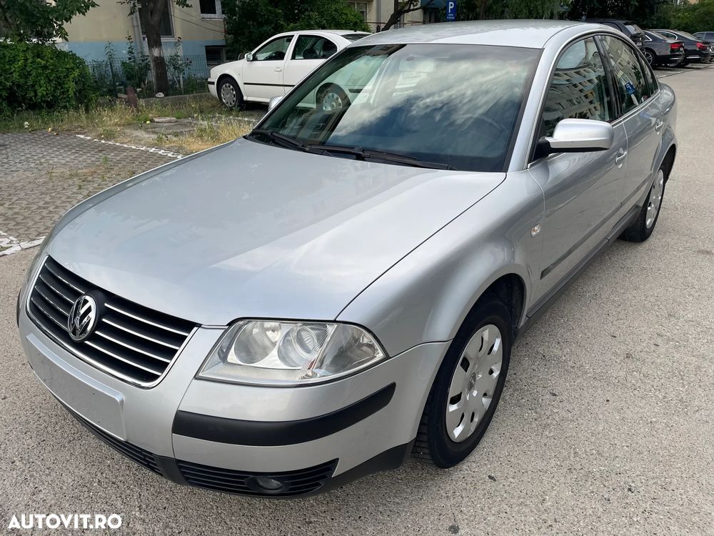 Volkswagen Passat 1.9 TDI Highline - 1