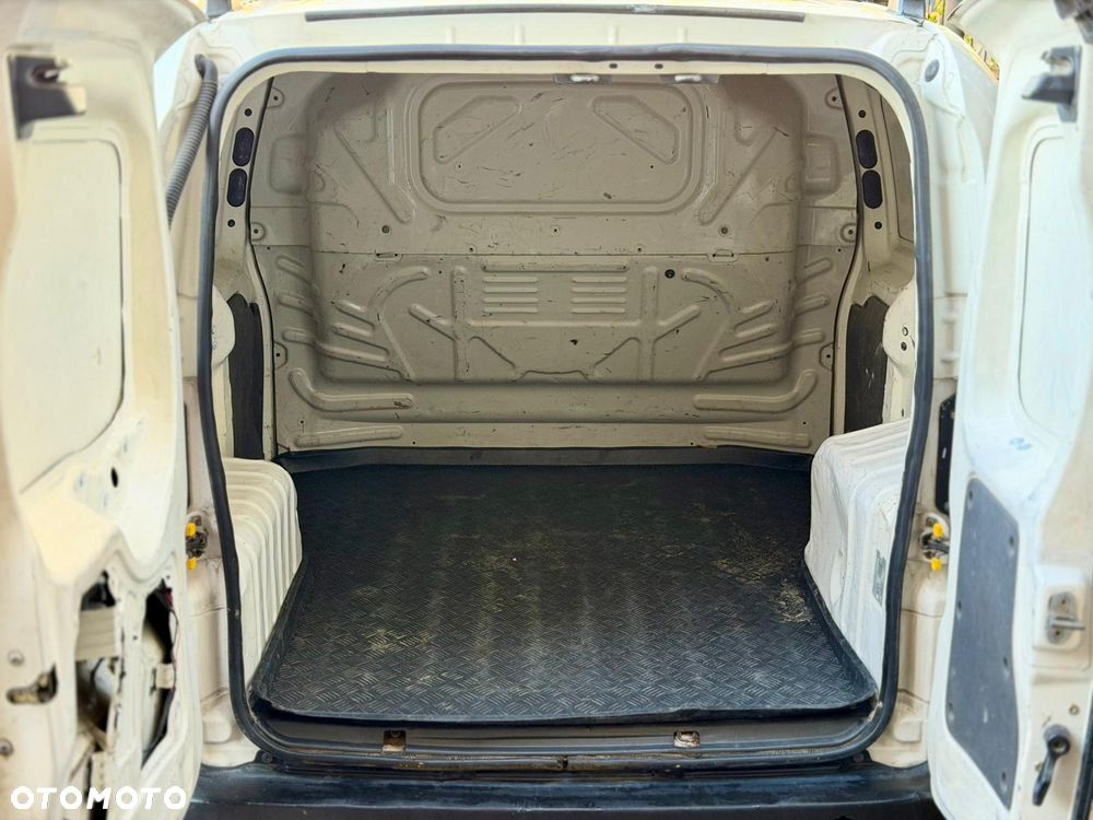 Peugeot BIPPER - 7