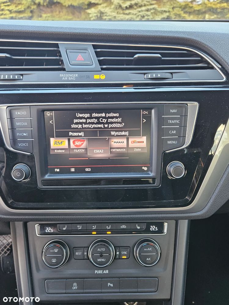 Volkswagen Touran - 12