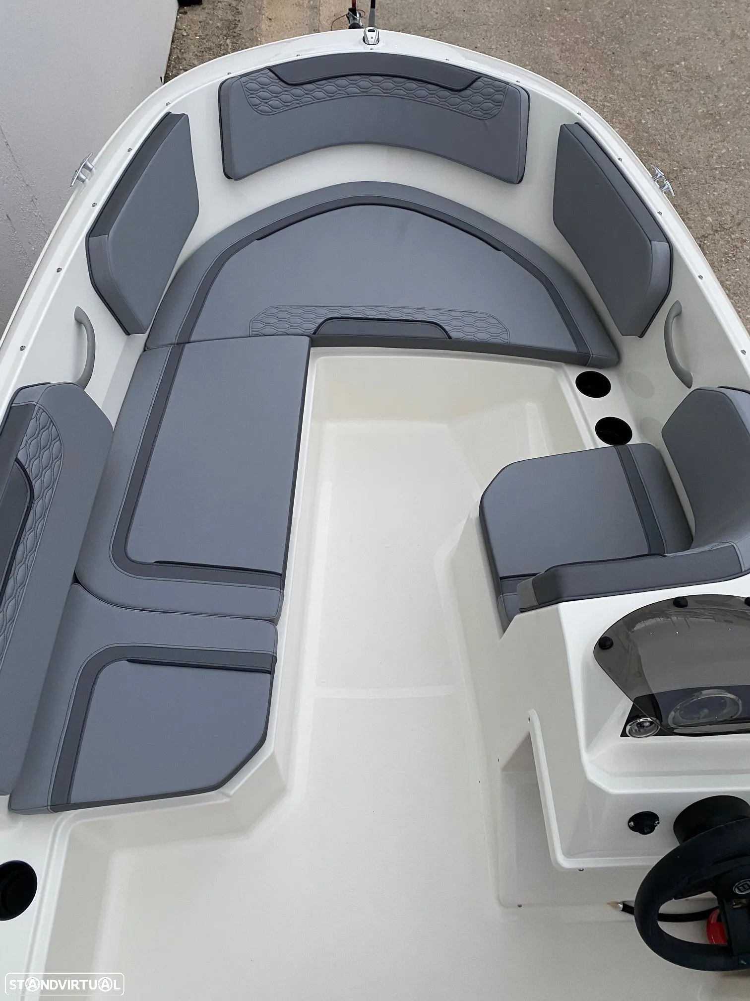 Bayliner Element M15 - 10