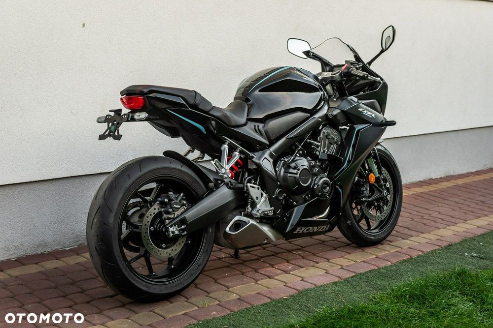 Honda CBR - 3