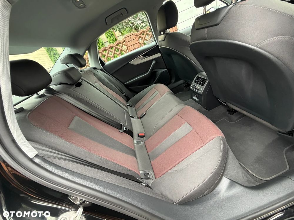 Audi A4 Limousine 35 TDI mHEV Advanced S tronic - 31
