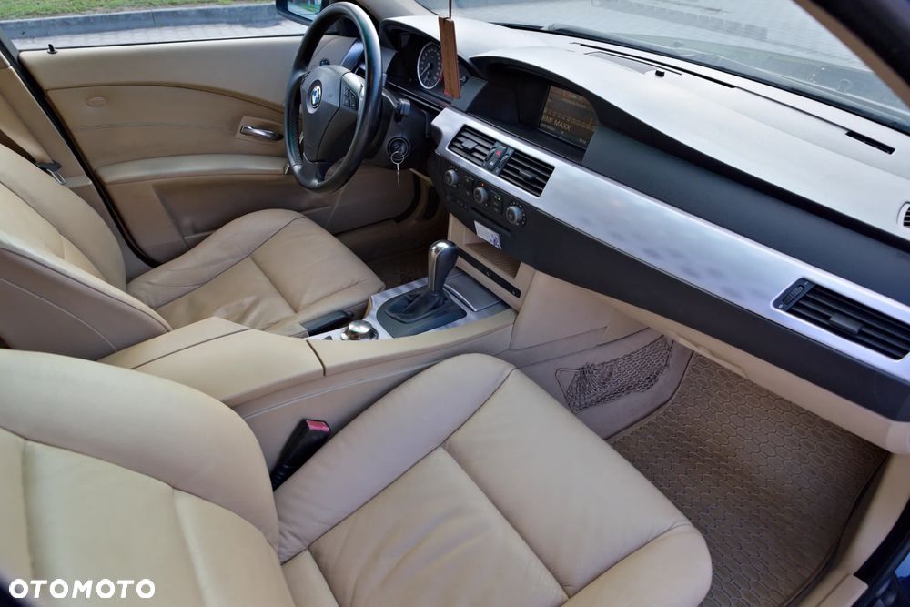 BMW Seria 5 - 32